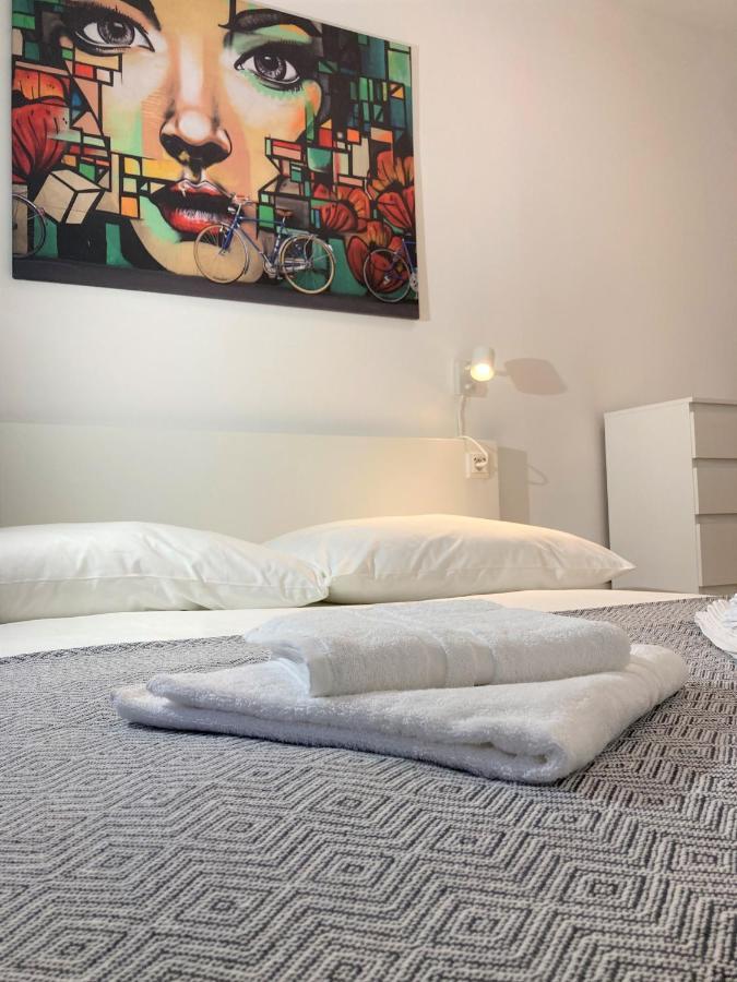 Carillon By Bestchoice - Old City - Self Check-In With Parking Option Graz Exterior photo