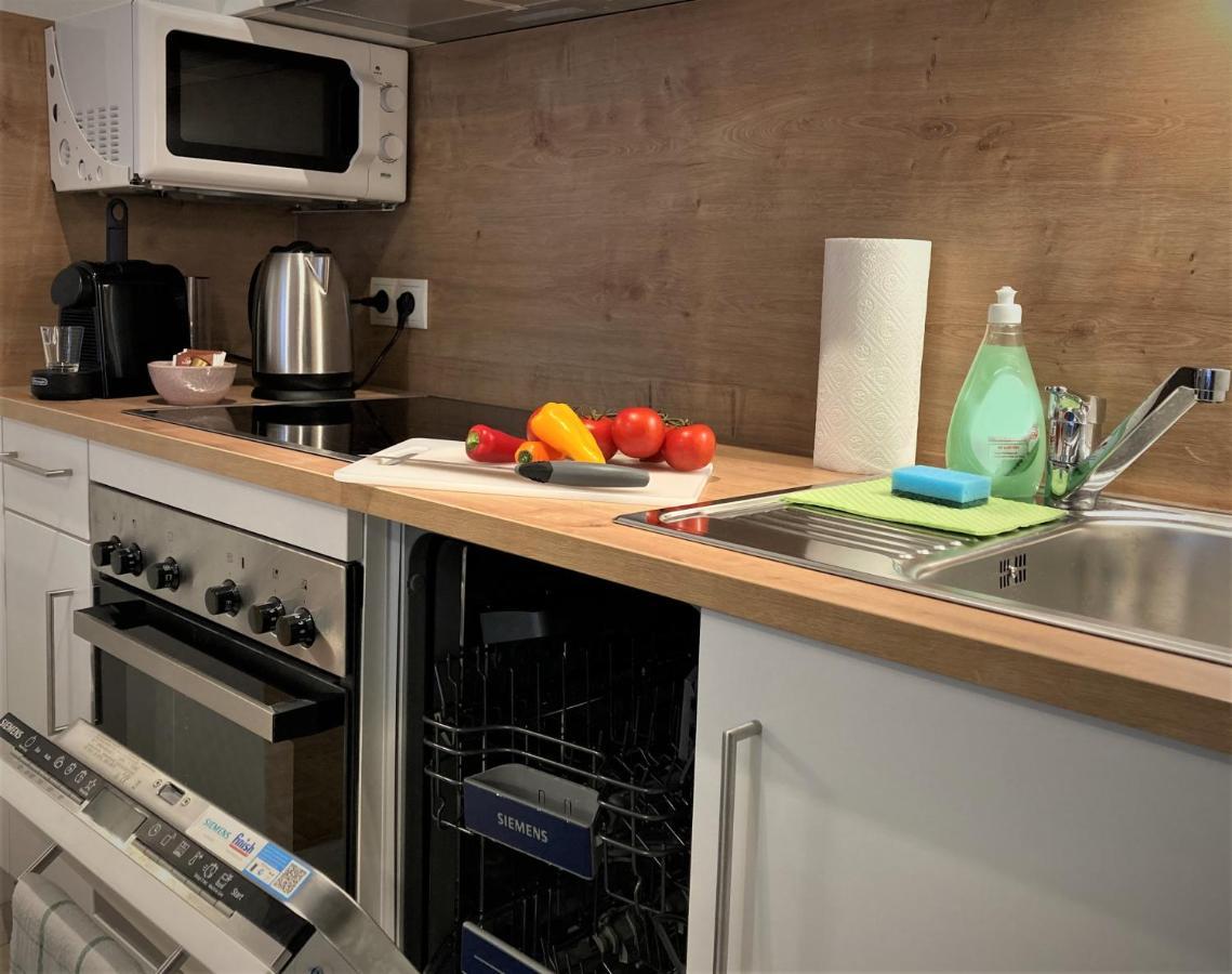 Carillon By Bestchoice - Old City - Self Check-In With Parking Option Graz Exterior photo
